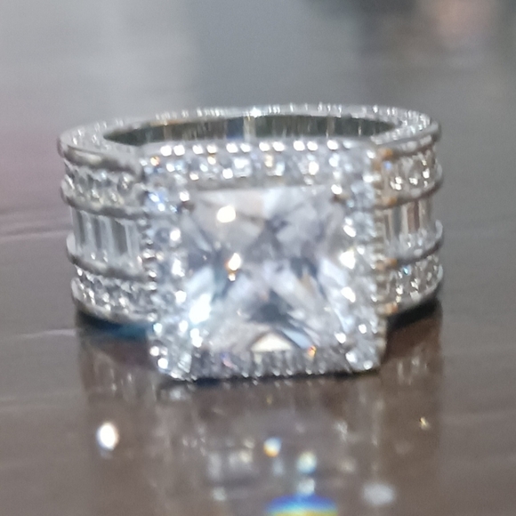 S925 Sterling Silver Ring - Picture 5 of 6